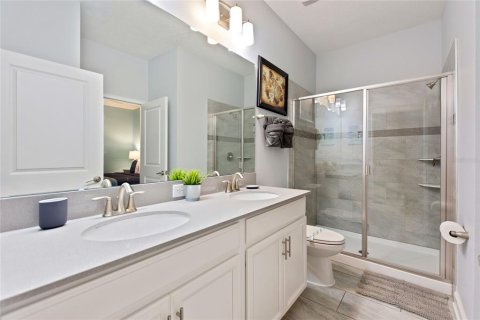 Casa en venta en Davenport, Florida, 8 dormitorios, 363.15 m2 № 2206716 - foto 5