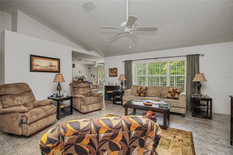 Casa en venta en Ocala, Florida, 3 dormitorios, 170.48 m2 № 2113484 - foto 9