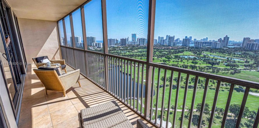 Condominio en Aventura, Florida, 2 dormitorios  № 1959558