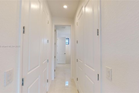 Casa en venta en Cape Coral, Florida, 4 dormitorios № 1705527 - foto 19