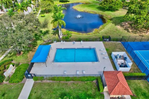 House in Boynton Beach, Florida 3 bedrooms, 215.25 sq.m. № 2060892 - photo 25