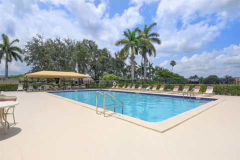 House in Boynton Beach, Florida 3 bedrooms, 215.25 sq.m. № 2060892 - photo 26