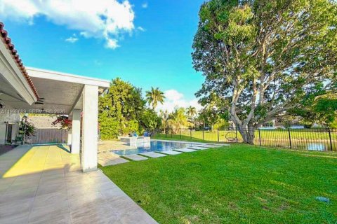 House in Boynton Beach, Florida 3 bedrooms, 215.25 sq.m. № 2060892 - photo 14