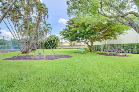 House in Boynton Beach, Florida 3 bedrooms, 215.25 sq.m. № 2060892 - photo 29