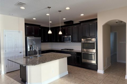 Снять в аренду виллу или дом в Тампа, Флорида 8 комнат, 277.41м2, № 1797981 - фото 4