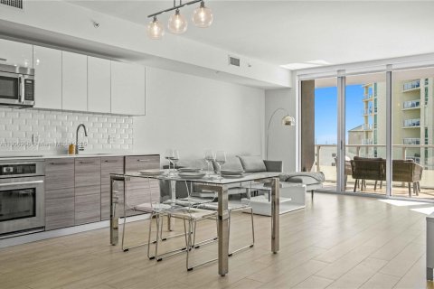 Copropriété à louer à Miami, Floride: 2 chambres, 92.62 m2 № 1965056 - photo 6