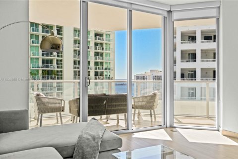 Copropriété à louer à Miami, Floride: 2 chambres, 92.62 m2 № 1965056 - photo 2
