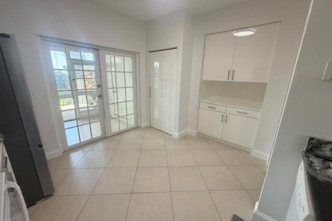 Touwnhouse à louer à Margate, Floride: 2 chambres, 108.7 m2 № 2409558 - photo 5
