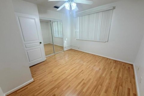 Touwnhouse à louer à Margate, Floride: 2 chambres, 108.7 m2 № 2409558 - photo 19