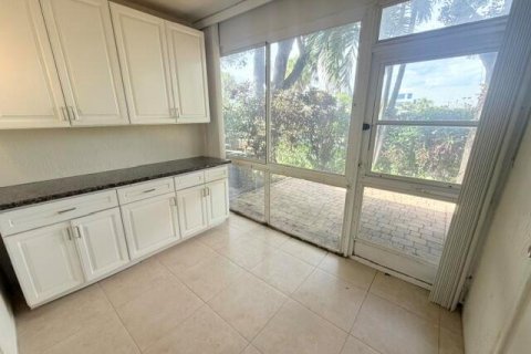 Touwnhouse à louer à Margate, Floride: 2 chambres, 108.7 m2 № 2409558 - photo 7