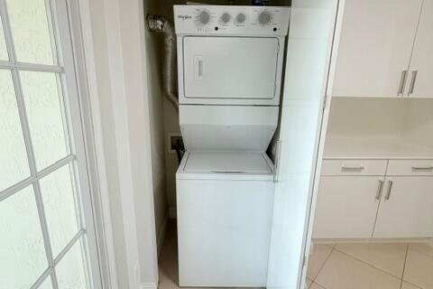 Touwnhouse à louer à Margate, Floride: 2 chambres, 108.7 m2 № 2409558 - photo 6