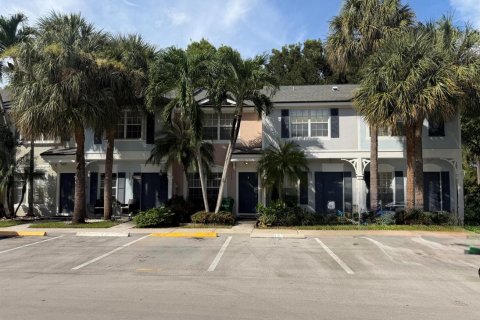 Touwnhouse à Margate, Floride 2 chambres, 108.7 m2 № 2409558
