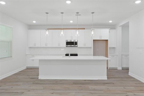 House in Beverly Hills, Florida 3 bedrooms, 204.38 sq.m. № 2317278 - photo 9