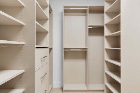 Condo in Miami Beach, Florida, 2 bedrooms  № 1979003 - photo 3