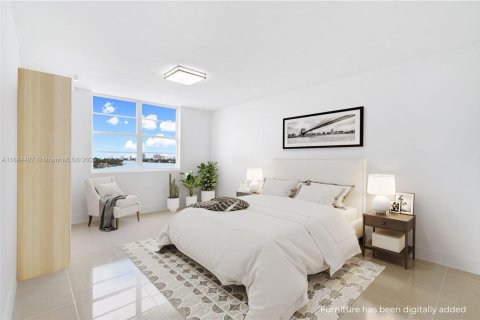 Condo in Miami Beach, Florida, 2 bedrooms  № 1979003 - photo 13