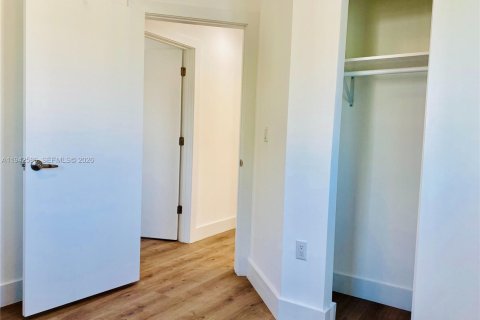 Apartment in Miami, Florida № 2002680 - photo 15