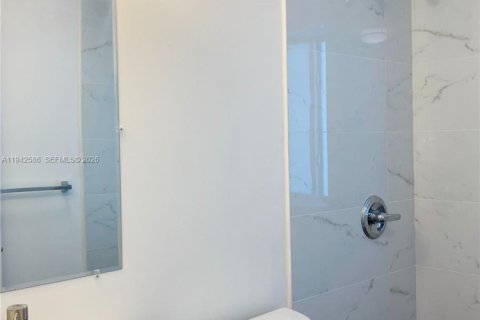 Apartment in Miami, Florida № 2002680 - photo 13