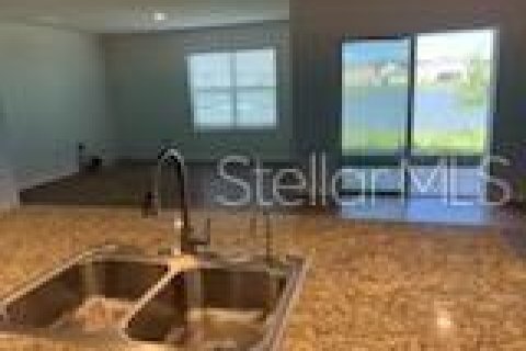 Villa ou maison à louer à Odessa, Floride: 3 chambres, 171.5 m2 № 2120216 - photo 8