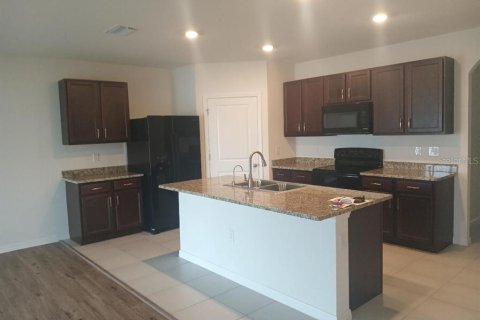 Villa ou maison à louer à Odessa, Floride: 3 chambres, 171.5 m2 № 2120216 - photo 4