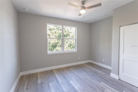 Casa en venta en Tampa, Florida, 2 dormitorios, 135.08 m2 № 1683036 - foto 11