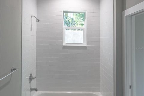 Casa en venta en Tampa, Florida, 2 dormitorios, 135.08 m2 № 1683036 - foto 13