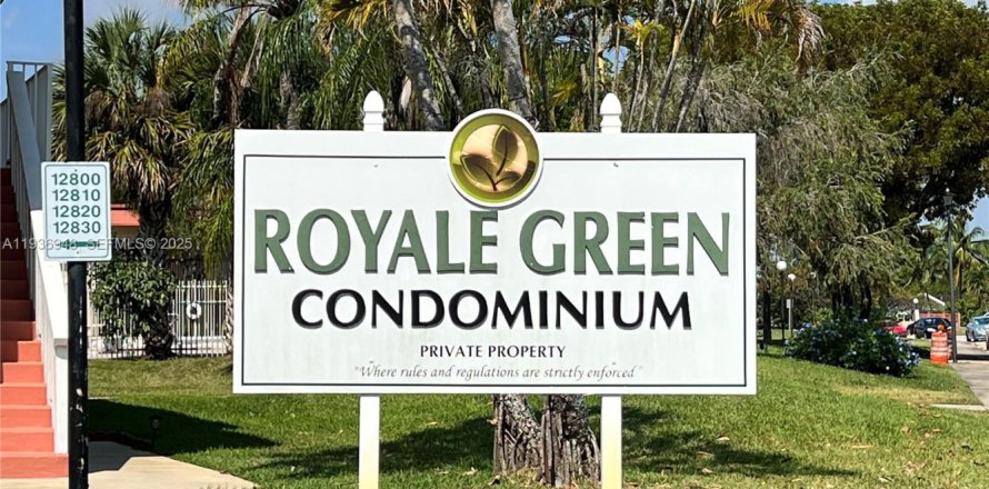 Condo in Miami, Florida, 2 bedrooms  № 1994817