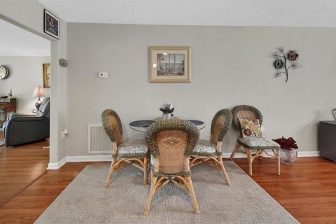 House in DeBary, Florida 3 bedrooms, 148.64 sq.m. № 2238214 - photo 9
