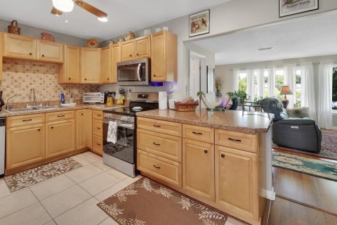 House in DeBary, Florida 3 bedrooms, 148.64 sq.m. № 2238214 - photo 4
