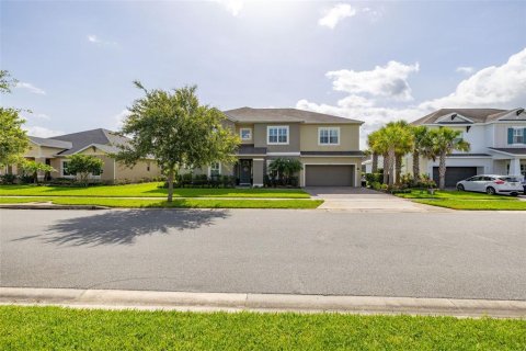 House in Oviedo, Florida 6 bedrooms, 391.12 sq.m. № 1778727 - photo 4