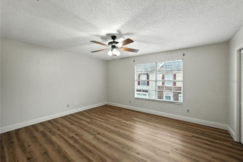 Touwnhouse à vendre à Tampa, Floride: 2 chambres, 117.15 m2 № 1909180 - photo 23