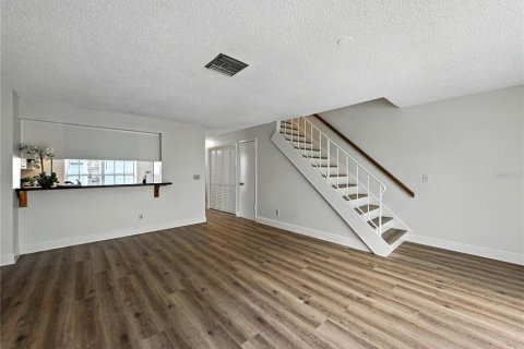 Touwnhouse à vendre à Tampa, Floride: 2 chambres, 117.15 m2 № 1909180 - photo 13