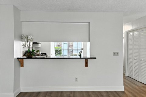 Touwnhouse à vendre à Tampa, Floride: 2 chambres, 117.15 m2 № 1909180 - photo 17