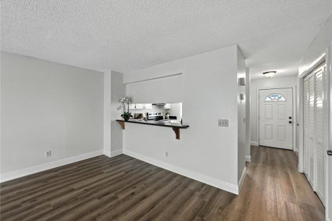 Touwnhouse à vendre à Tampa, Floride: 2 chambres, 117.15 m2 № 1909180 - photo 14
