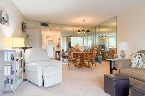 Copropriété à vendre à Sunrise, Floride: 2 chambres, 78.97 m2 № 2084431 - photo 11