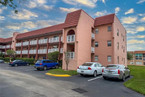 Condo à Sunrise, Floride, 2 chambres  № 2084431