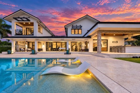 Villa ou maison à vendre à Fort Lauderdale, Floride: 6 chambres, 514.03 m2 № 2392404 - photo 3