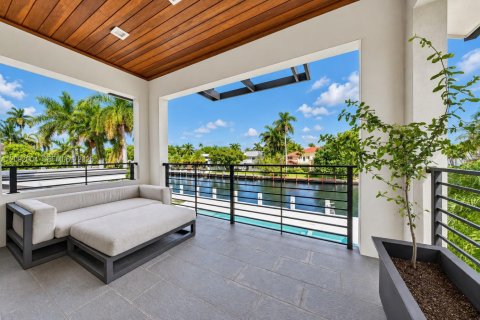 Villa ou maison à vendre à Fort Lauderdale, Floride: 6 chambres, 514.03 m2 № 2392404 - photo 16