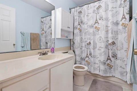 Townhouse in Jupiter, Florida 2 bedrooms, 120.96 sq.m. № 2246083 - photo 17