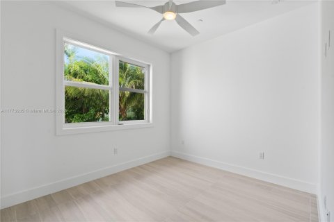 Townhouse in Islamorada, Village of Islands, Florida 3 bedrooms, 156.08 sq.m. № 1714478 - photo 20