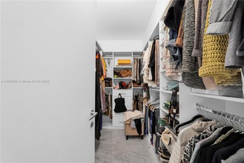 Copropriété à louer à Hollywood, Floride: 4 chambres, 293.85 m2 № 1927450 - photo 20