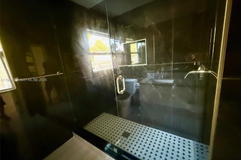 House in Homestead, Florida 3 bedrooms, 74.69 sq.m. № 2001475 - photo 16