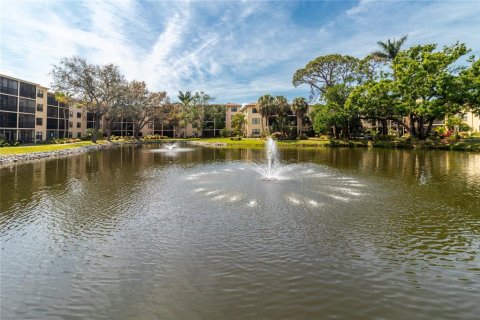 Condominio en venta en Bradenton, Florida, 2 dormitorios, 97.55 m2 № 1597474 - foto 3
