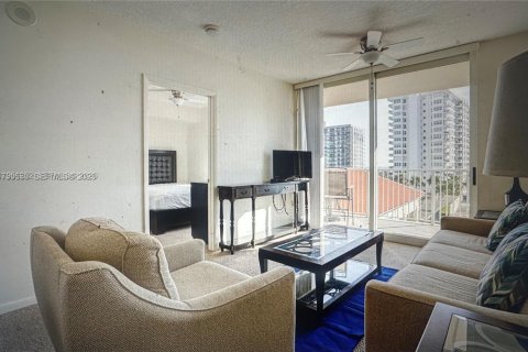 Condo in Fort Lauderdale, Florida, 1 bedroom  № 2062182 - photo 10