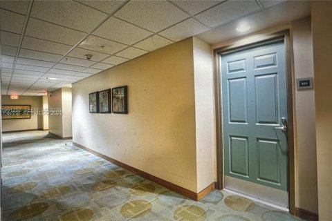 Condo in Fort Lauderdale, Florida, 1 bedroom  № 2062182 - photo 27