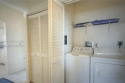 Condo in Fort Lauderdale, Florida, 1 bedroom  № 2062182 - photo 25