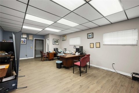 Propiedad comercial en venta en Clearwater, Florida, 214.05 m2 № 2313126 - foto 23