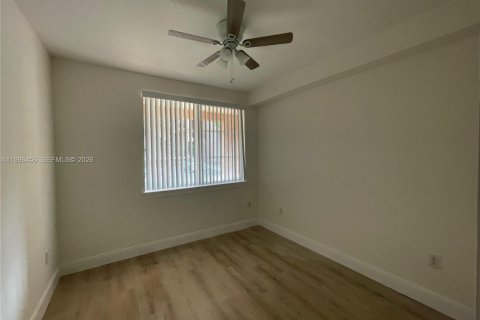 Condo in Miami, Florida, 3 bedrooms  № 2058433 - photo 5