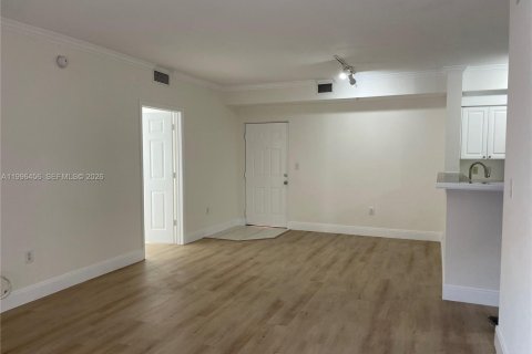 Condo in Miami, Florida, 3 bedrooms  № 2058433 - photo 12