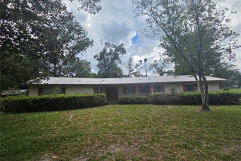 Casa en Chiefland, Florida 3 dormitorios, 145.02 m2 № 2384309