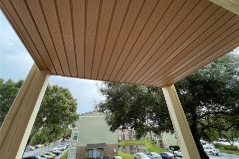 Condo in Orlando, Florida, 1 bedroom  № 1908382 - photo 12